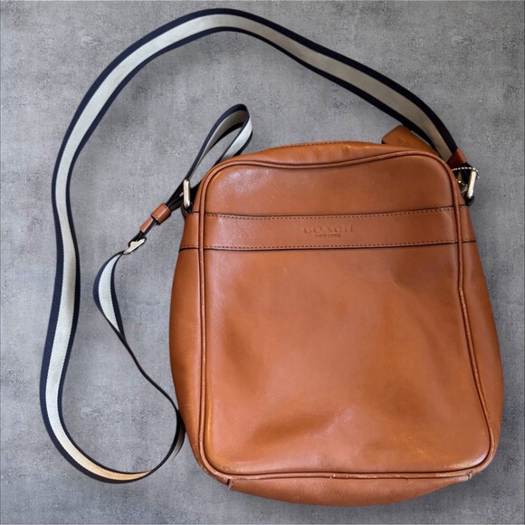 Authentic‎ COACH Houston Flight Smooth Leather Tan Crossbody - Picture 1 of 5